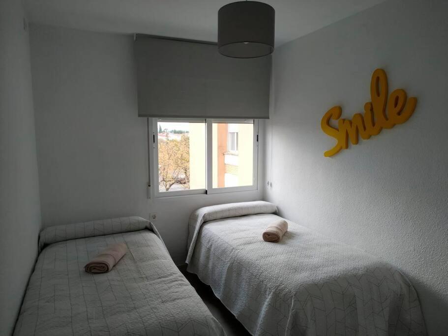 Apartamento Medina Cerca De La Ribera Cordova Esterno foto