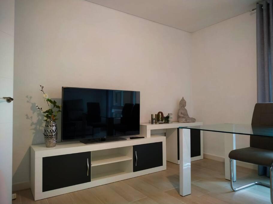 Apartamento Medina Cerca De La Ribera Cordova Esterno foto